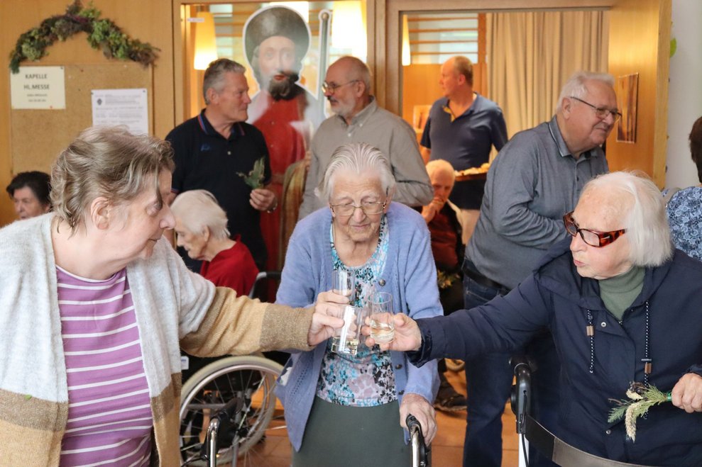 Erntedankfest mit Kräuterweihe