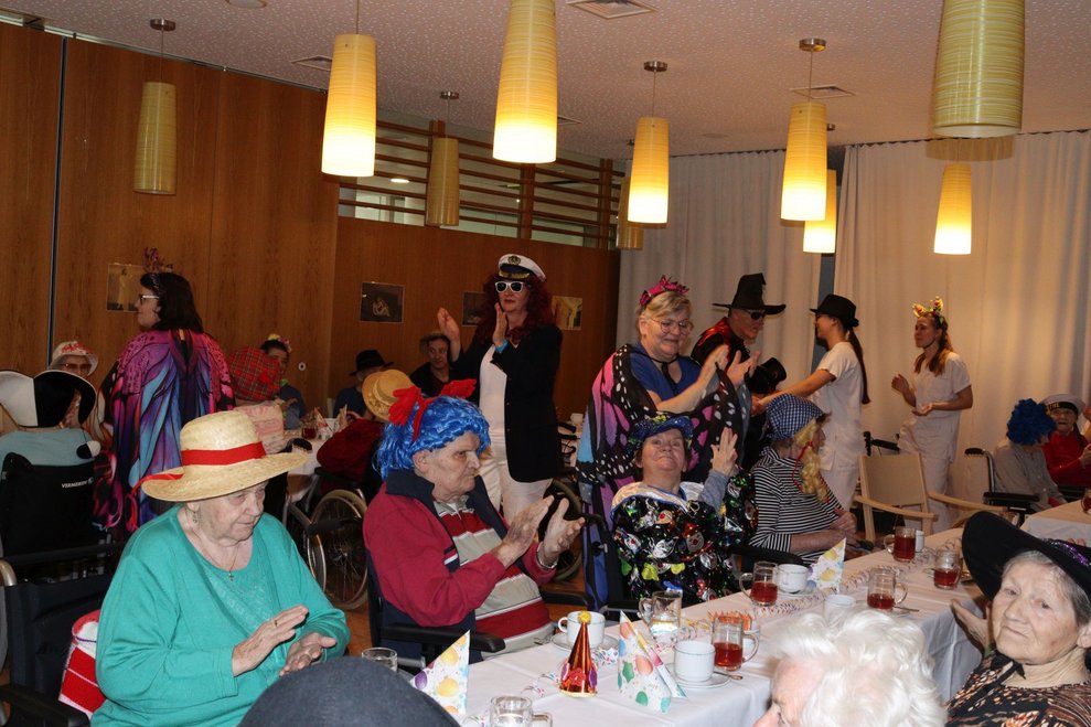 Kunterbunter Faschingsausklang