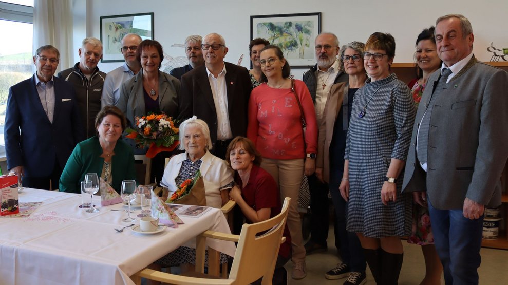 Frau Grim feiert 100. Geburtstag