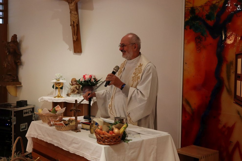 Erntedankfest mit Kräuterweihe