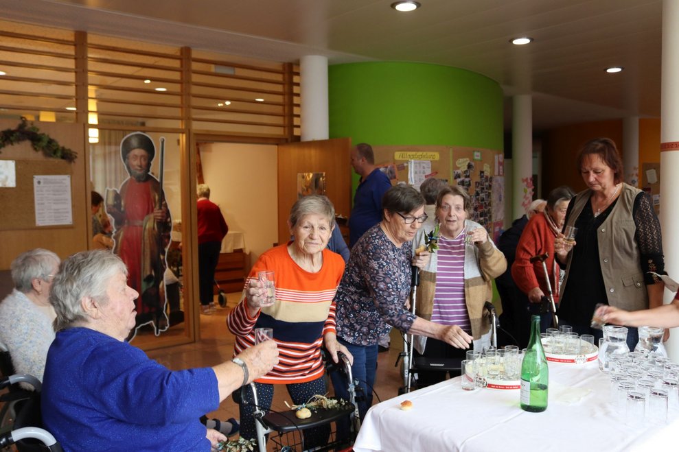 Erntedankfest mit Kräuterweihe